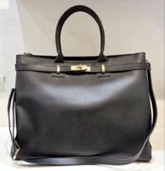 【美品】GIANNI NOTARO レザー　ベルト　トートバッグ　2way 黒 美品】GIANNI NOTARO レザー ベルト トートバッグ 2way 黒 - メルカリ