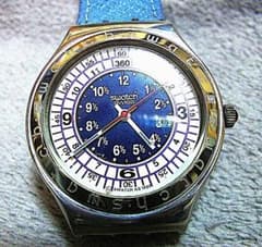 【スイス製】swatch アナログ腕時計 青ベルト　中古美品　電池交換済のサムネイル