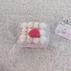 nienienie ニエニエニエ いちご ショートケーキ 断面あり 生クリーム