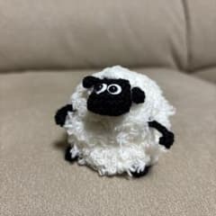 ヒツジのあみぐるみ ハンドメイドのサムネイル