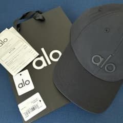 alo 黒 ベースボールキャップ タグ付き alo 黒 ベースボールキャップ タグ付き - メルカリ