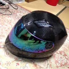 ヘルメットのサムネイル