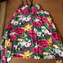 花柄ワンピースのサムネイル