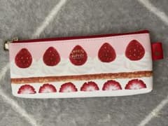 メリーチョコレート　いちごのペンポーチ　バレンタインのサムネイル