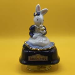 函館オルゴール堂 うさぎ 陶器 オルゴール 人形 置物のサムネイル