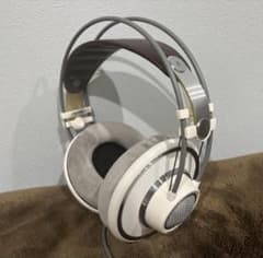 AKG K701 開放型ヘッドホン　新品イヤーパッド付属 希少・初期オーストリア製 AKG K701 開放型ヘッドホン イヤーパッド