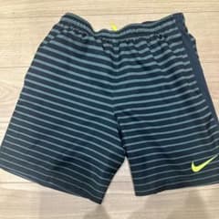ナイキNike DRI-FIT XL ハーフパンツ ストライプ　XLのサムネイル