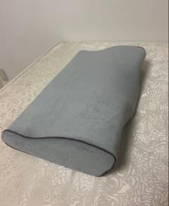 低反発枕　首サポート枕　グレー　新品未使用✨送料無料のサムネイル