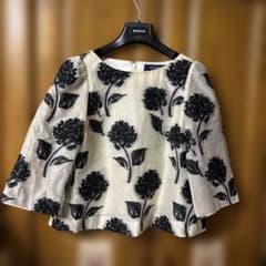 M'S GRACY★美品★7分袖柄チュニック ベージュ系 ゆったり M'S GRACY 花柄 チュニック トップス 七分袖 - メルカリ