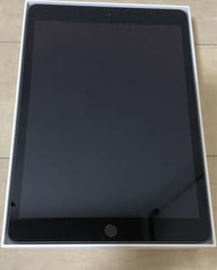 超美品　iPad7世代　32GB Wi-Fiモデル（箱付き）のサムネイル