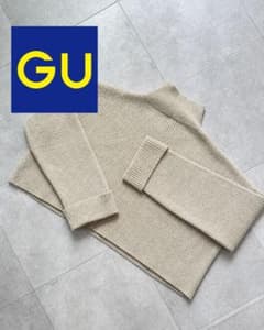 【新品未使用】GU ハイネック リブニット ベージュのサムネイル