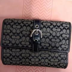 COACH　レディース折財布のサムネイル