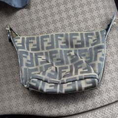 Fendi FFロゴ ポーチ 211 2560 099のサムネイル