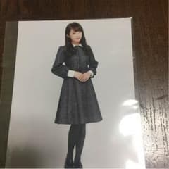 秋元真夏 生写真 ヒキのサムネイル