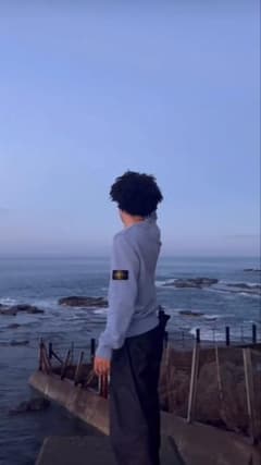 ひ*る様 【超希少】STONE ISLAND ライトブルー スウェットのサムネイル