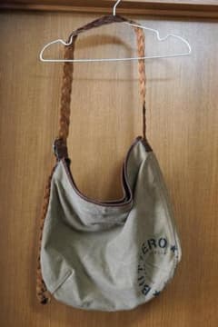 BUTTERO ブッテロ　ショルダーバッグ