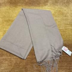 UNIQLO HEATTECH ベージュマフラー 180×50cmのサムネイル