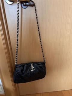 CHANEL ブラック チェーンショルダーバッグのサムネイル