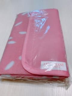 ロクシタン　ふわふわポータブルレジャーシートのサムネイル