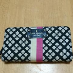 kate spade 財布のサムネイル