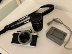 OLYMPUS OM-D E-M10 MarkⅡ 傷あり中古品　画像、本文要確認のサムネイル