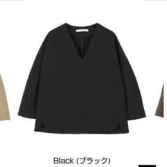 未使用✳︎ティティベイト✳︎Vネックプルオーバー  ブラックのサムネイル