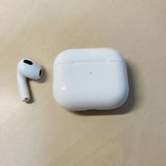 Apple AirPods 第3世代 充電ケース 本体+左耳のサムネイル