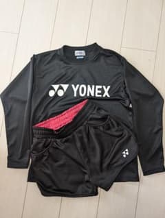 【美品】YONEX  ウェア 上下セットのサムネイル