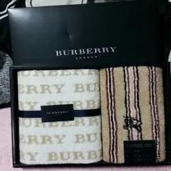 Burberryのギフトタオルのサムネイル