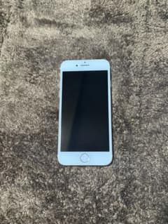 【美品】iPhone 8 ゴールド 64 GB docomoのサムネイル