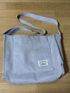ショルダーバッグのサムネイル