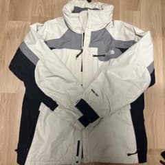 THE NORTH FACE マウンテンパーカーのサムネイル