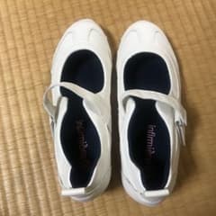 ナースシューズのサムネイル
