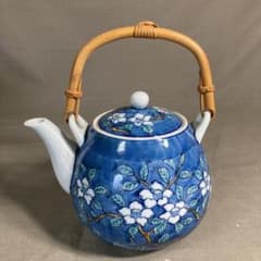 源右衛門】古伊万里の伝統 日本の名窯 源右衛門作 染錦濃山茶花絵 土瓶