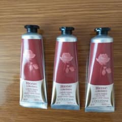 ロクシタンローズベルベットハンドクリーム30mI✖️３本のサムネイル