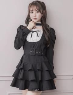 pium ピウム チョーカーフリルティアードワンピース - メルカリ