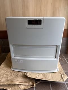 CORONA 石油ファンヒーター デジタル表示 CORONA 石油ファンヒーター デジタル表示 ジャンク品 - メルカリ