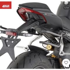 GIVI TR7415 サイドバッグサポート ストリートファイターv4 - メルカリ