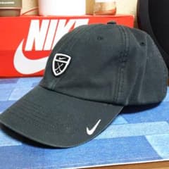 nikeナイキゴルフキャップ 中古のサムネイル