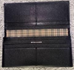 美品】BURBERRY ロゴ型押し 長財布 ノバチェック 本革 ブラック - メルカリ