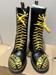 Dr.Martens 14ホールブーツ ブラック イエロー UK5 24cmのサムネイル