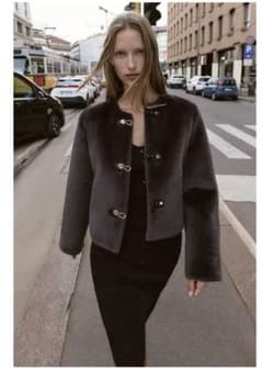 ZARA トグルボタン フェイクファージャケット - メルカリ