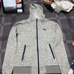 PUMA グレー フルジップパーカーのサムネイル