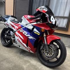 Honda RVF400 NC35のサムネイル