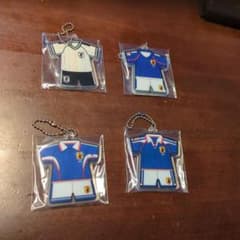 サッカー日本代表 ユニフォーム型アクリルキーホルダー 4種セットのサムネイル