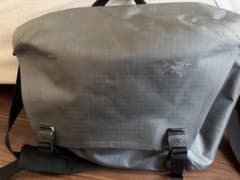 【らい様専用】Arc'teryx Granville 10のサムネイル