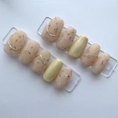 柔らかな日常　押し花ネイル　マットネイル　ピーチイエロー　【NO.009】のサムネイル