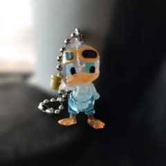 ディズニー ドナルドダック キーホルダー マスコット　サマー　チャームのサムネイル