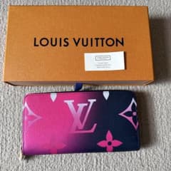 ルイヴィトン長財布 ジッピーウォレットミッドナイトフューシャ M81349