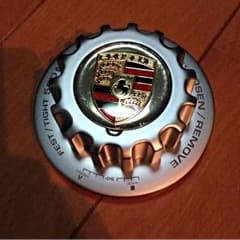 ドイツのPorsche博物館で購入した  置物のサムネイル